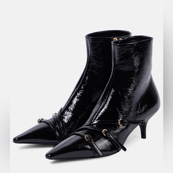 MIU MIU
Patent leather ankle boots - Picture 4 of 16